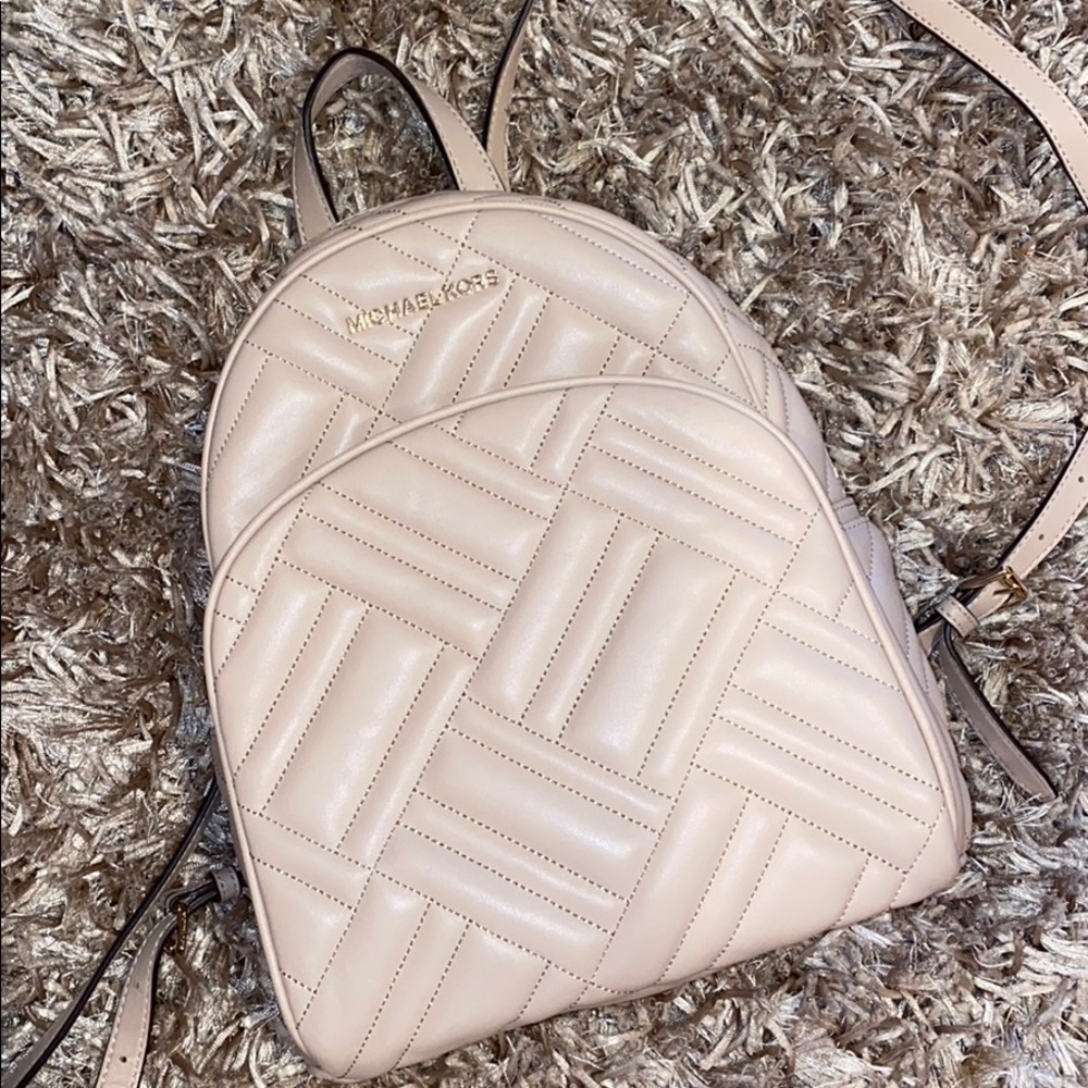 NWT Michael Kors Abbey Medium Leather Backpack